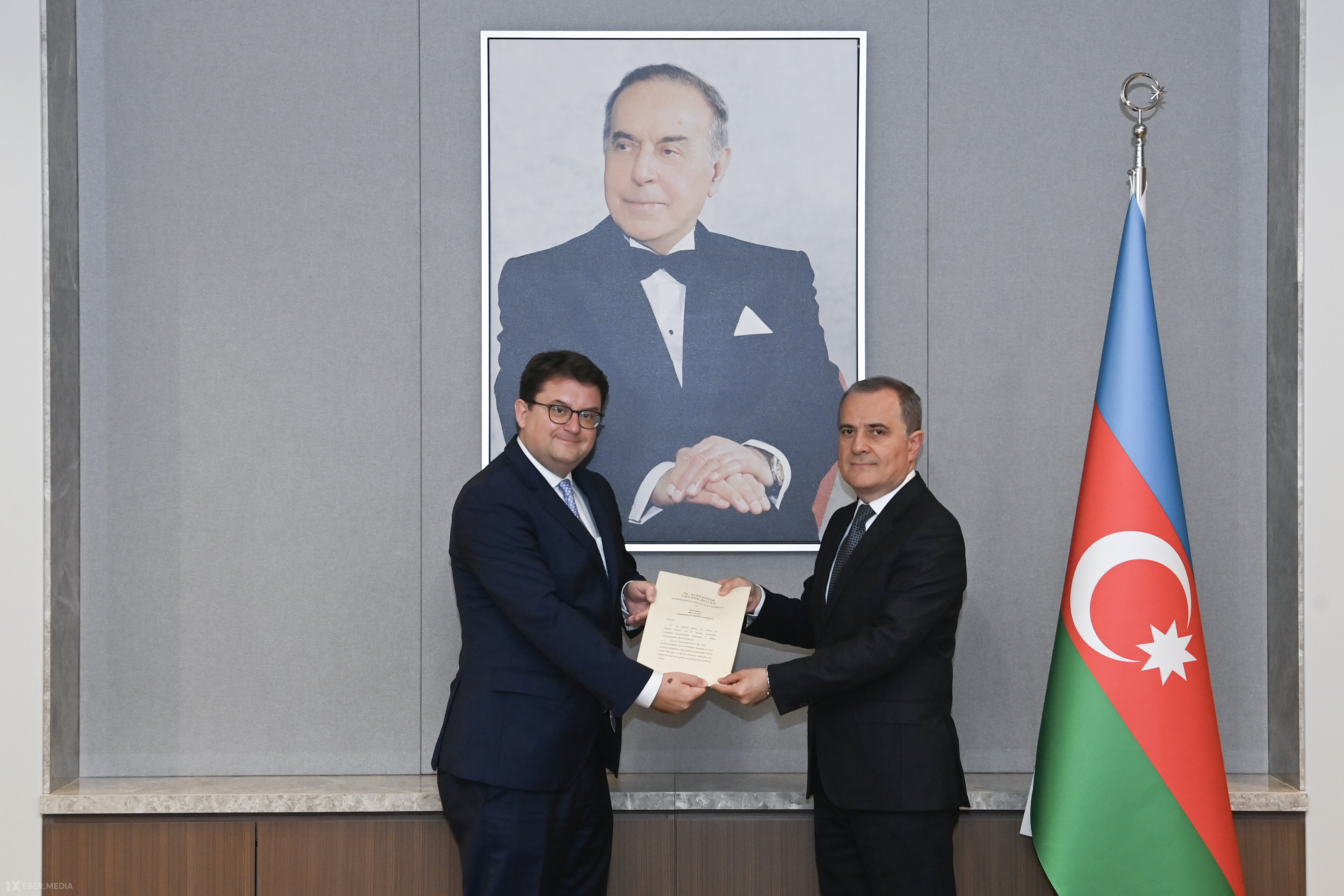 Bayramov Avstriyanın yeni səfiri ilə görüşdü