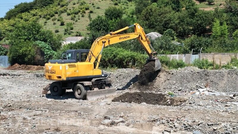 ADSEA dağ çaylarına ağır texnikalar cəlb edib - FOTOLAR
