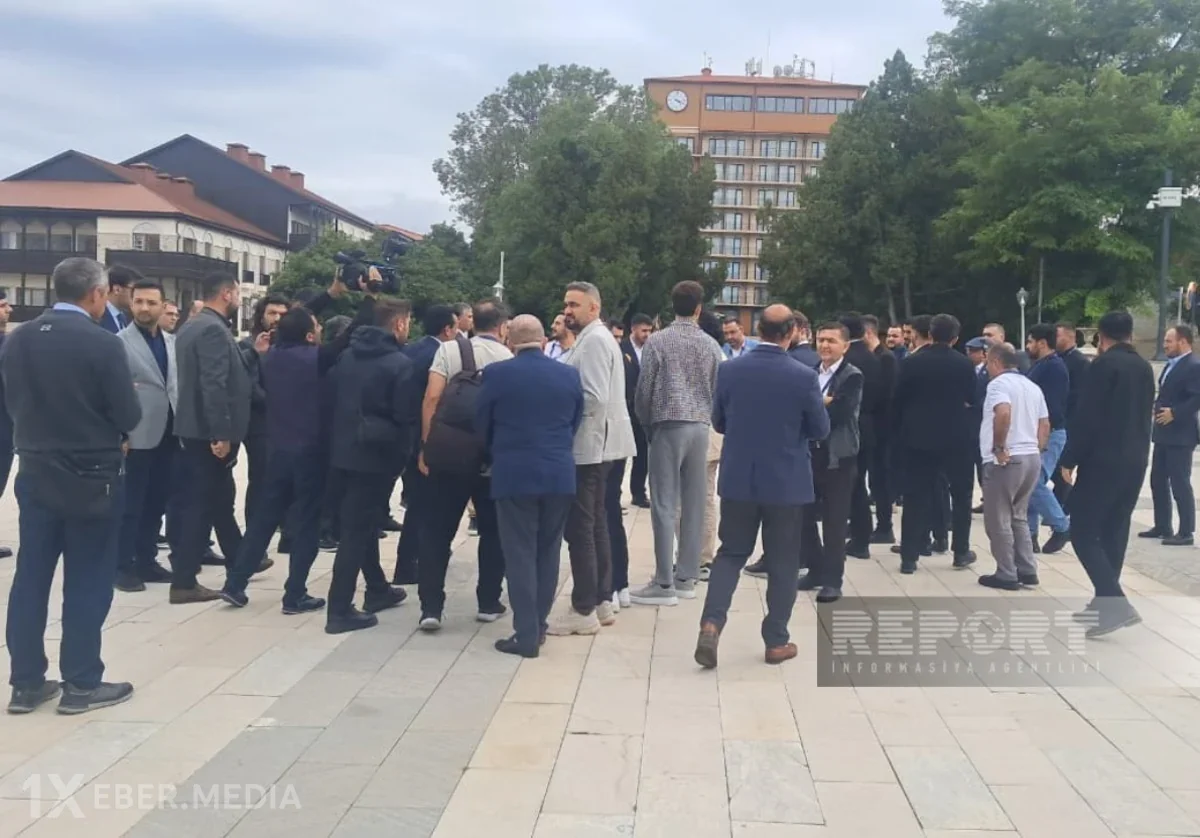 Şuşaya gələn din xadimləri Yuxarı və Aşağı Gövhər ağa məscidlərini ziyarət ediblər