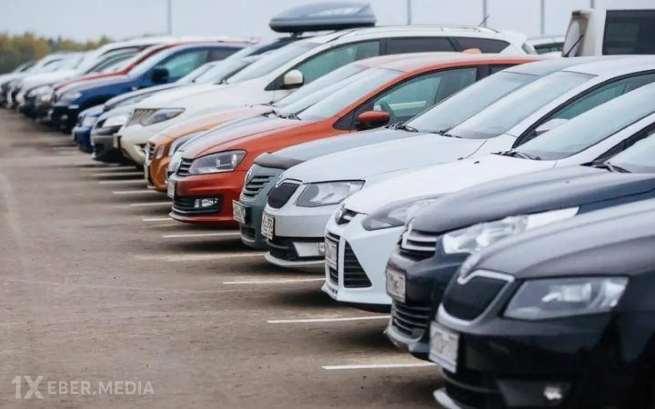 Azərbaycanda AA seriyalı maşınlar "su qiymətinə" satışa çıxarılır