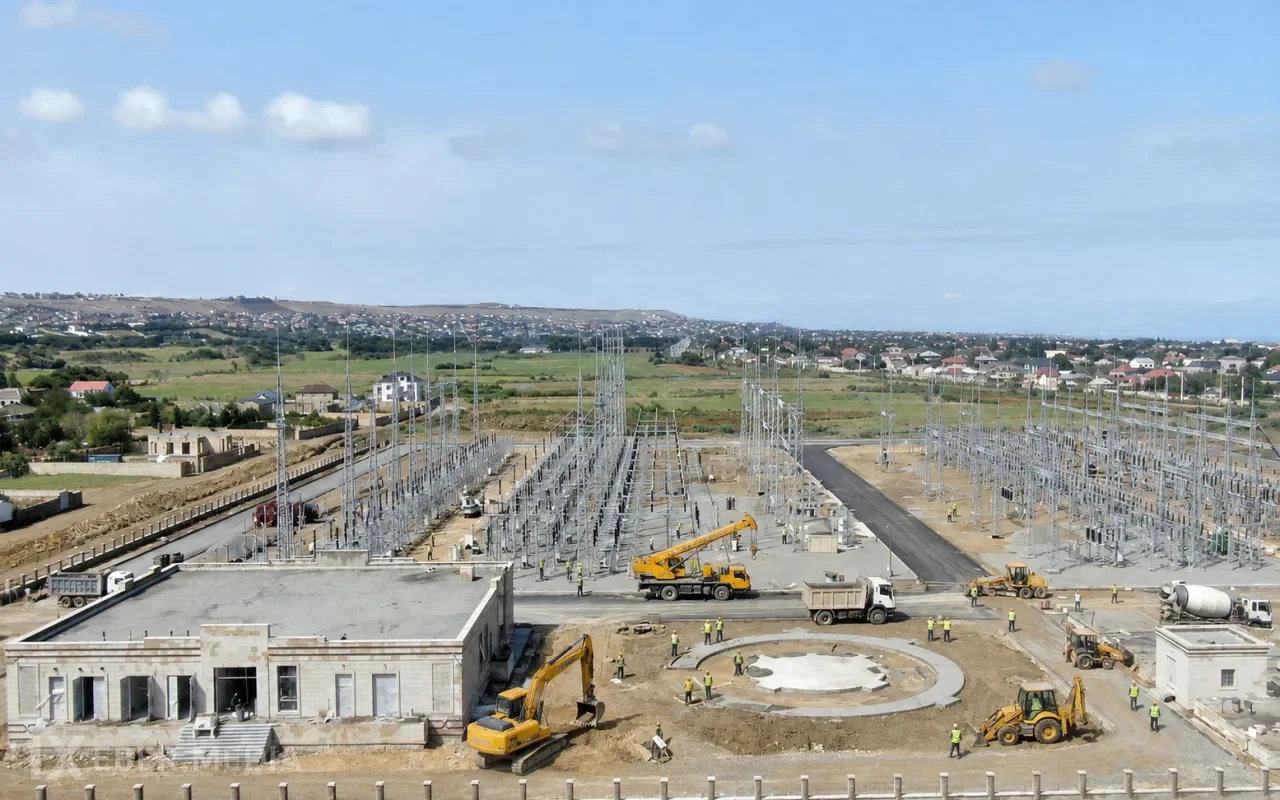 “AzərEnerji” Bakının artan enerji tələbatı üçün yeni güc mərkəzi inşa edir (VİDEO)