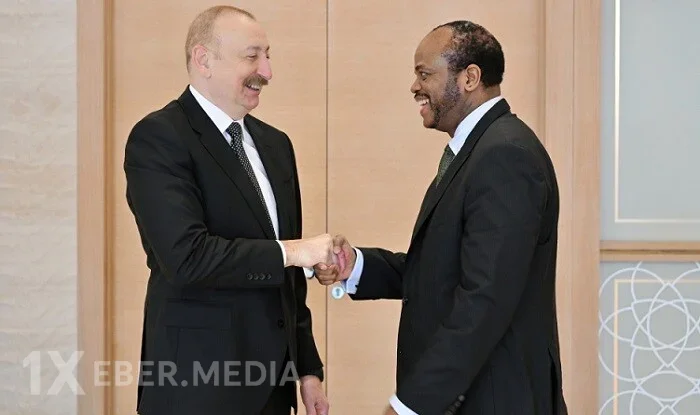 İlham Əliyev III Msvatini təbrik etdi