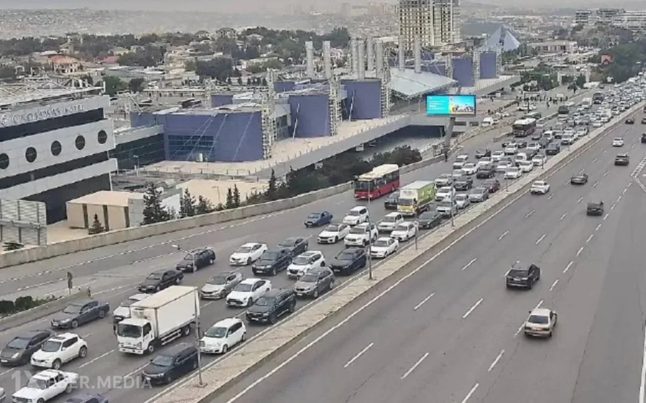 Bir sıra yollarda sıxlıq yarandı