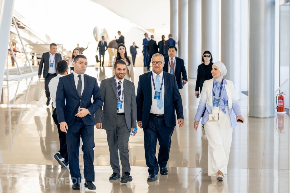 AQEM Media Forumunun iştirakçıları Heydər Əliyev Mərkəzi ilə tanış olublar