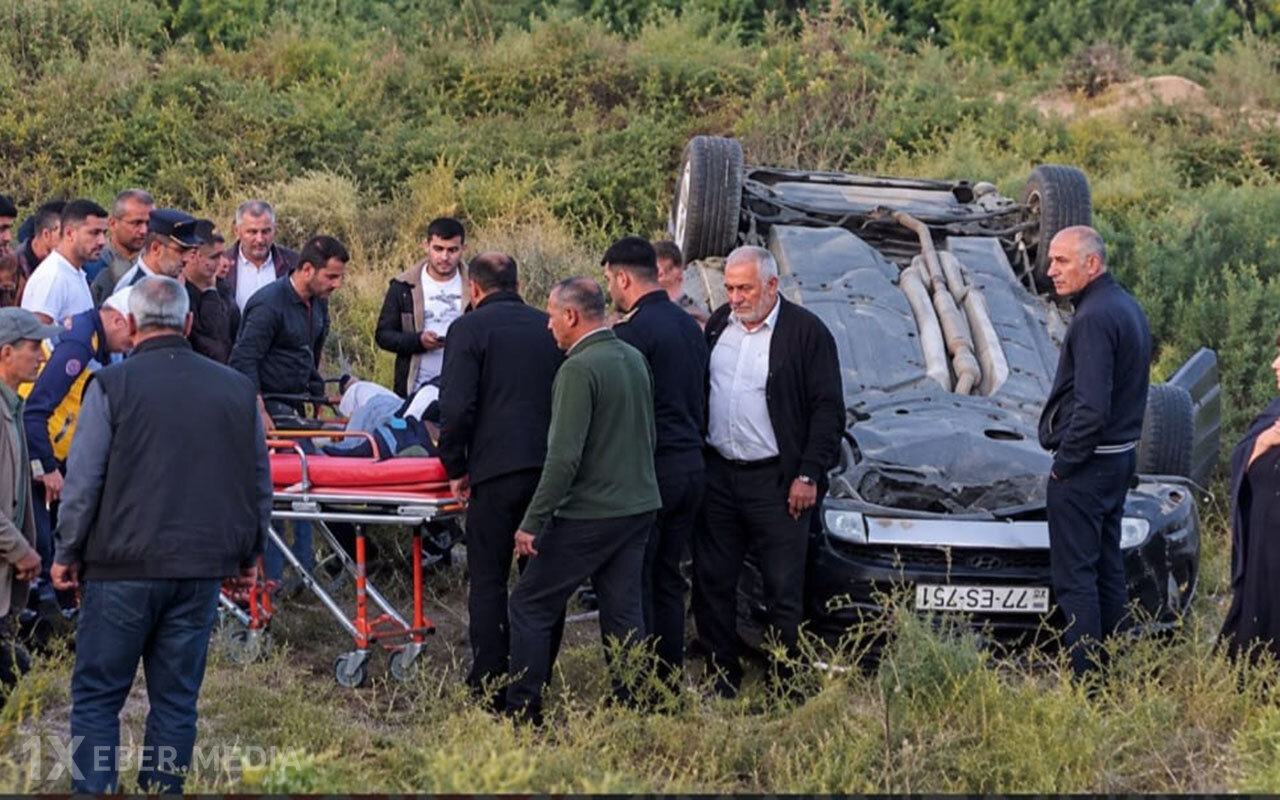 Biləsuvarda maşın aşdı - Həkim yaralandı-Foto-Yenilənib